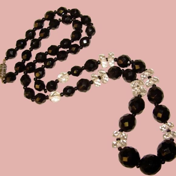 VINTAGE HIGH END ART DECO ERA FACETED BLACK CRYSTAL BEADS NECKLACE 24" - Picture 2 of 3